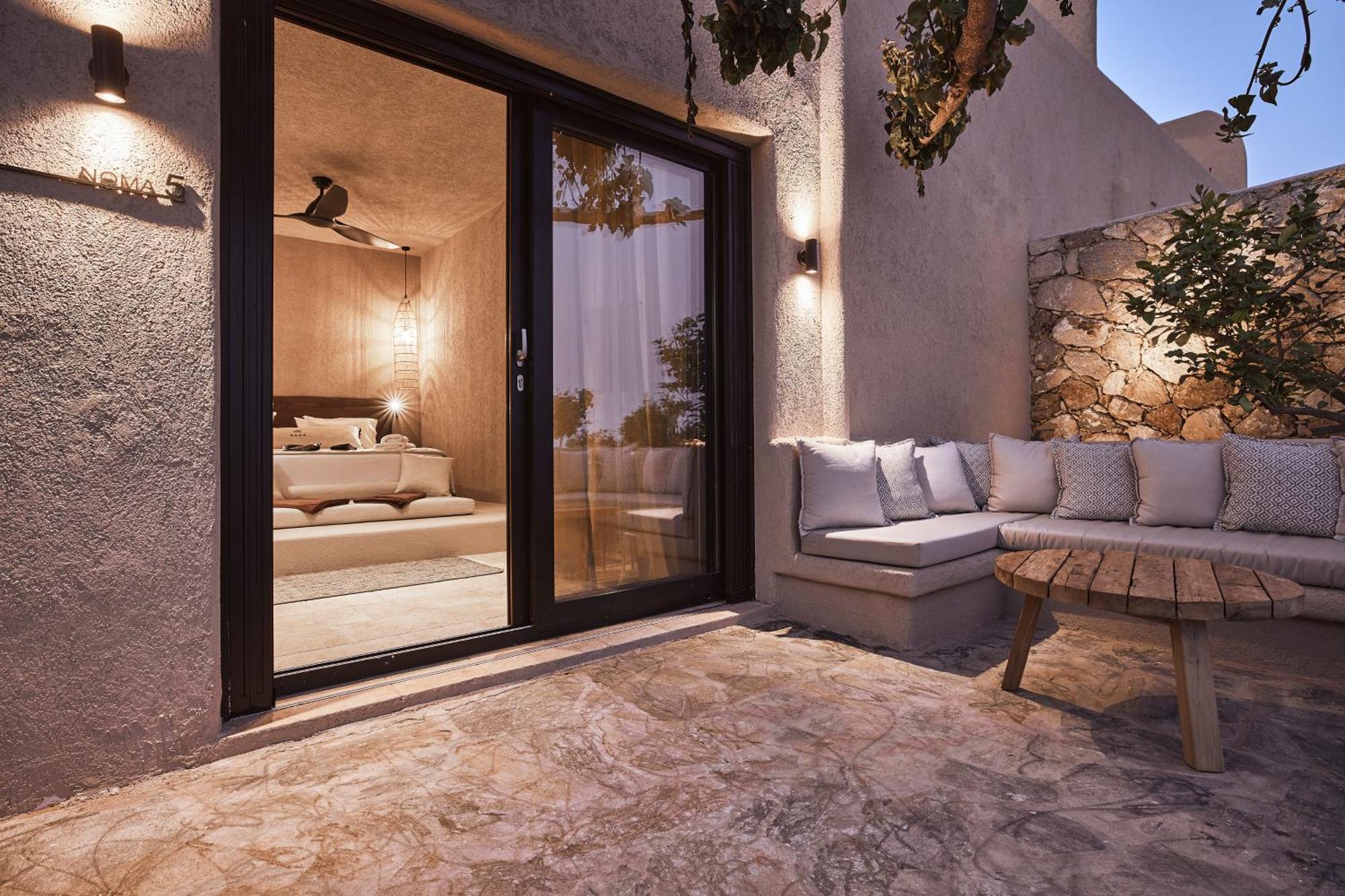 Noma Milos - Delmar Collection * Provatas